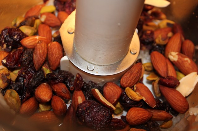 Nut and dried fruit blend